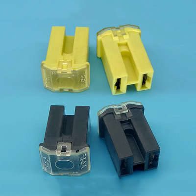 Dây bảo hiểm xe hơi nhập khẩu Toyota Corollalei Ling Ruizhi Crown Crown Sina Sina Domineering Prado H -Type Hộp bảo hiểm cầu chì panasonic công tắc ngắt mát ô tô