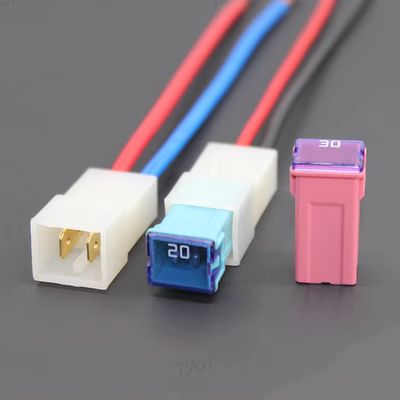Hộp cầu chì hình vuông ô tô hộp bảo tồn công suất cao với một chỗ ngồi có ổ cắm bảo hiểm bình phương nhập khẩu cầu chì nhiệt cầu chi