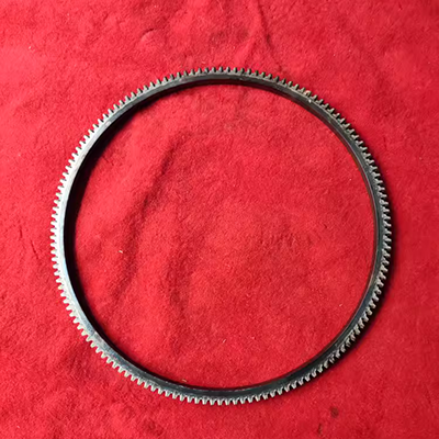 Ô tô thứ hai Dongfeng 140 xe, xe tải nhẹ Fengshen 6100 6102 6105 động cơ bánh đà bánh răng 143 răng bánh đà dạng vành bánh đà ô tô