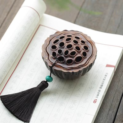 Đồ trang trí xe hơi bằng gỗ đào hoa sen Đồ trang trí bảng điều khiển trung tâm Zen Nội thất cối xay gió Trung Quốc dành cho nam và nữ áo bọc ghế ô tô