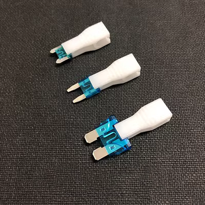 dây cầu chì Bộ cầu chì ô tô lắp cầu chì mini nhỏ cỡ trung bình 4S Store đặc biệt 2-40A công tắc điện ô tô cầu chì 2a