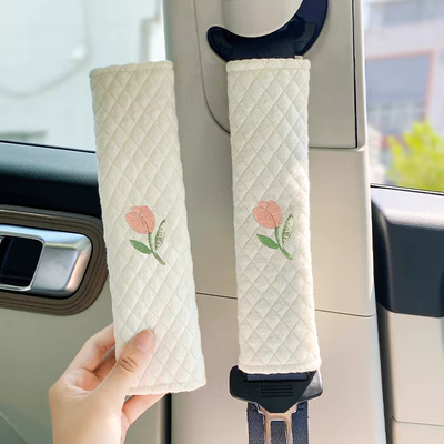 lưỡi gạt mưa ô tô Vỏ bọc dây an toàn ô tô, dây phụ trợ ghế sáng tạo và cá tính, vỏ dây an toàn bốn mùa dễ thương chống bóp cổ cao su gạt mưa ô tô vè che mưa ô tô