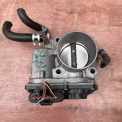 Thích hợp cho cụm ga Jetta 1.6 cũ trước 04 Jetta 2V5V cũ vệ sinh ống xả ô tô ống xả đoạn giữa kia morning