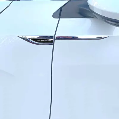 cần gạt nước ô tô Thích hợp cho 20/21 mới miếng dán bên chắn bùn Xuanyi 12-19 nhãn dán xe sửa đổi trang trí thân xe cổ điển cần gạt nước ô tô không gạt ron cửa gỗ