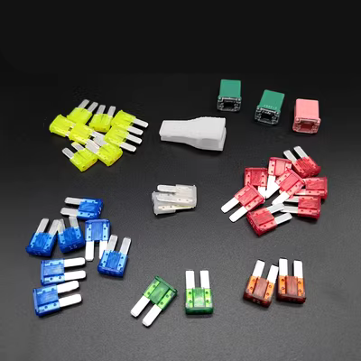 cầu chì 2a Huyndai dẫn đầu hộp cầu chì xe Tucson Yuedong ix35 Suo 9 Festa mới Bảo hiểm đặc biệt cầu chì nhiệt cầu chì omega